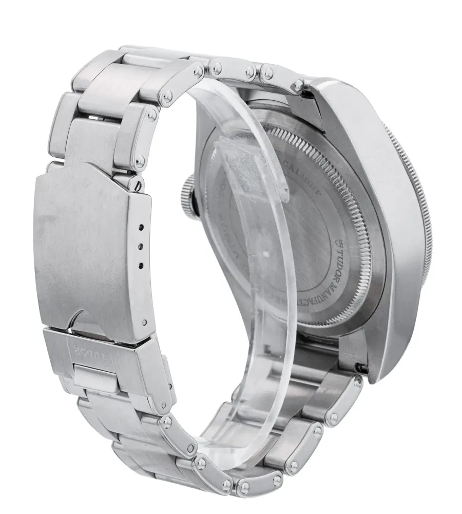 Tudor Black Bay M79730-0006 — 2021 — Very good detail 3