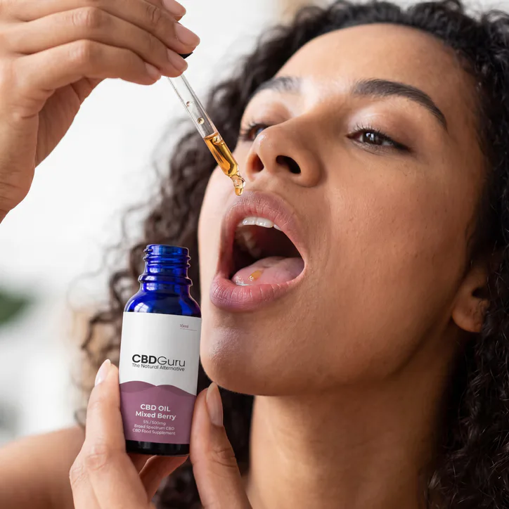 CBD GURU CBD Oil Drops 500mg 10ml - Mixed Berry Flavour Broad Spectrum CBD 5%, additional product view 2