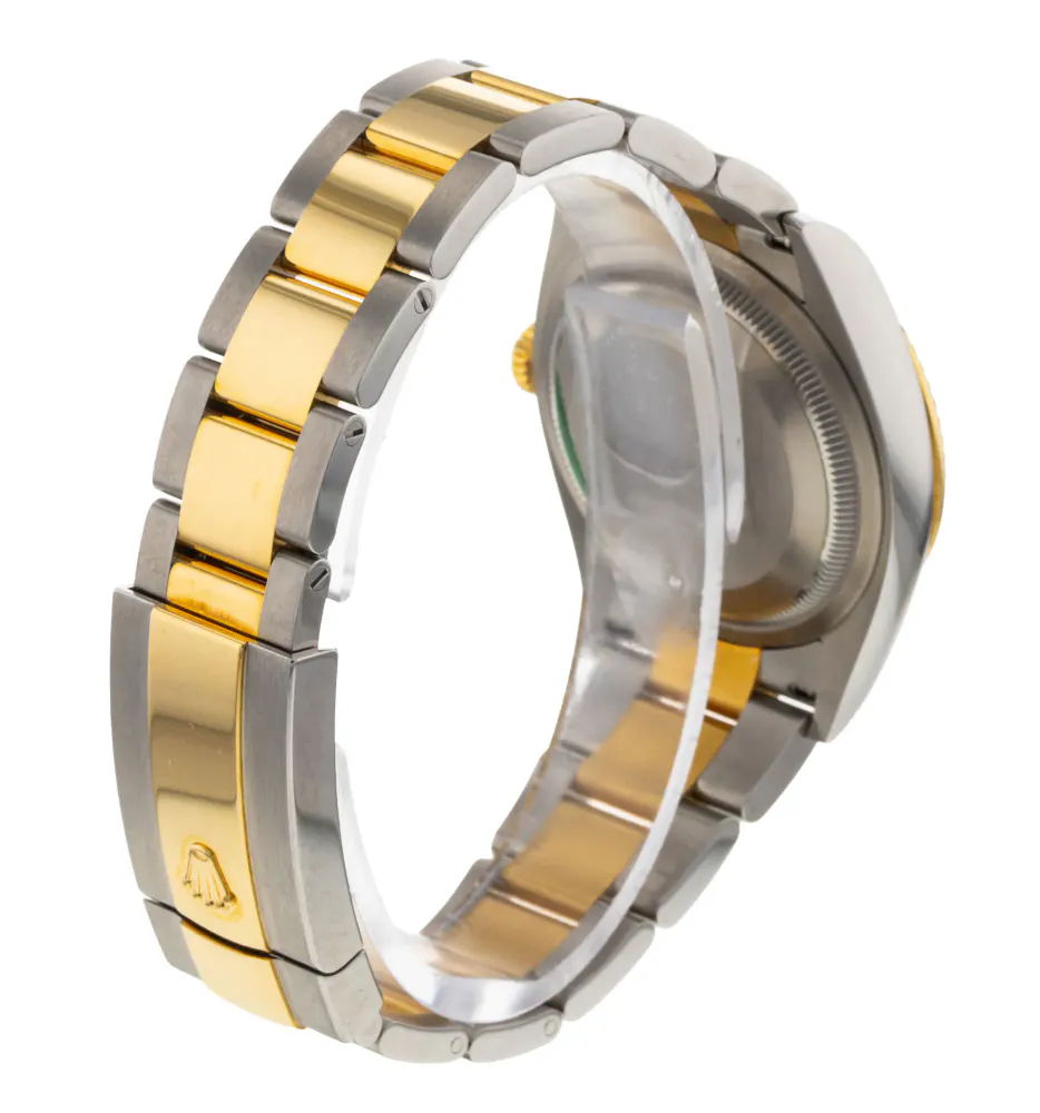 Rolex Datejust 126233 — 2022 — Excellent detail 3