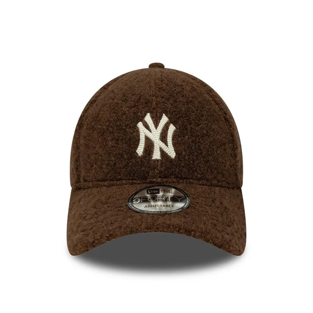 New Era 9FORTY Winter Borg Cap detail 2