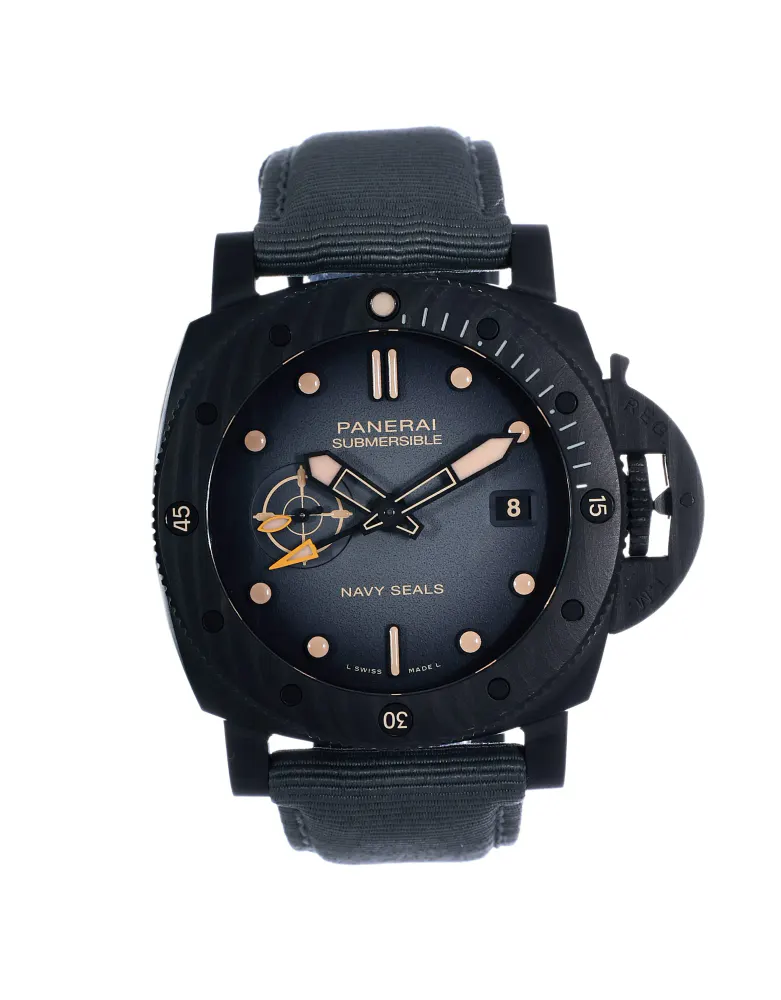 Panerai Submersible QuarantaQuattro PAM01513 — 2025 — Excellent in Black – Pre-owned watches