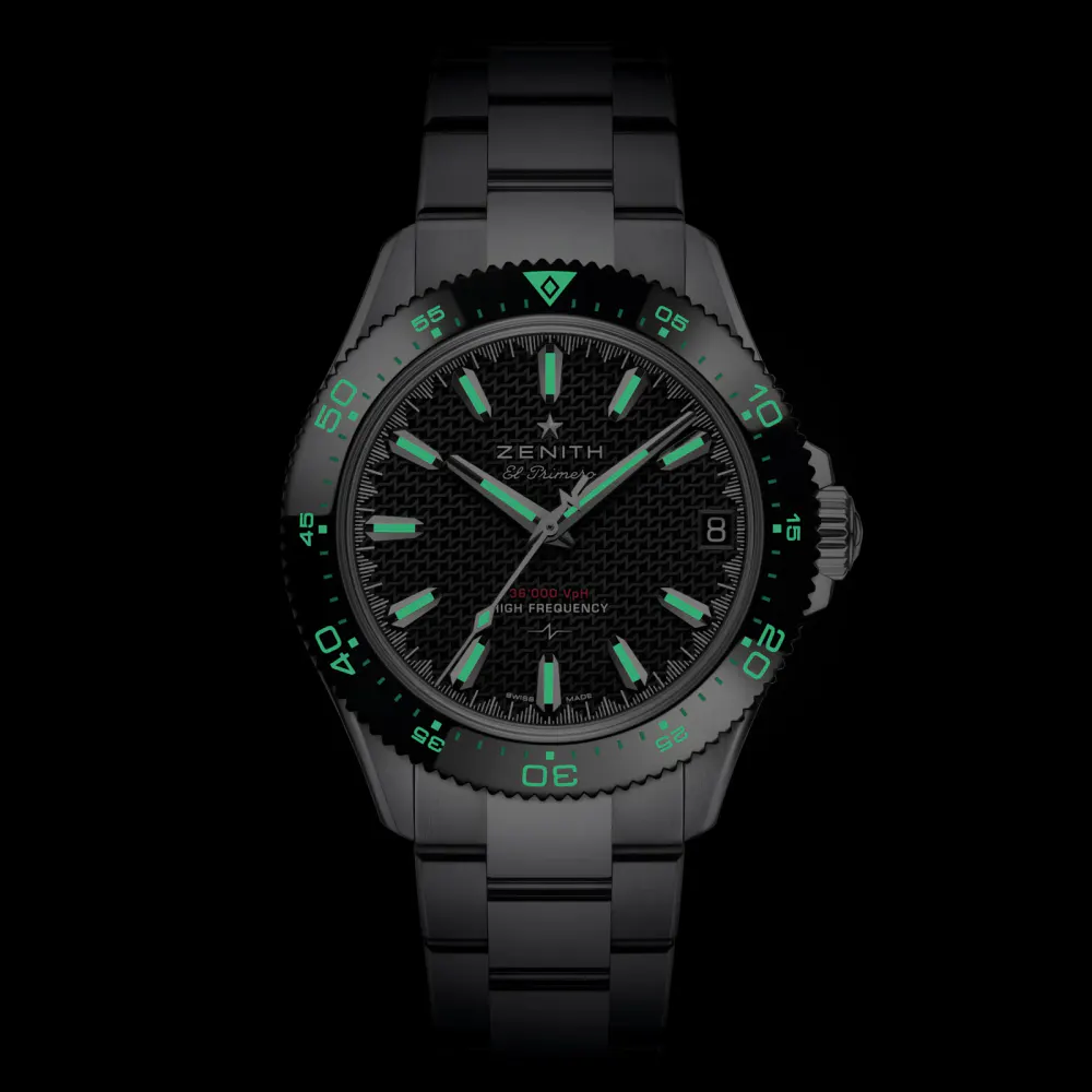 Zenith Chronomaster Solo Sport 40mm Mens Watch Black detail 2