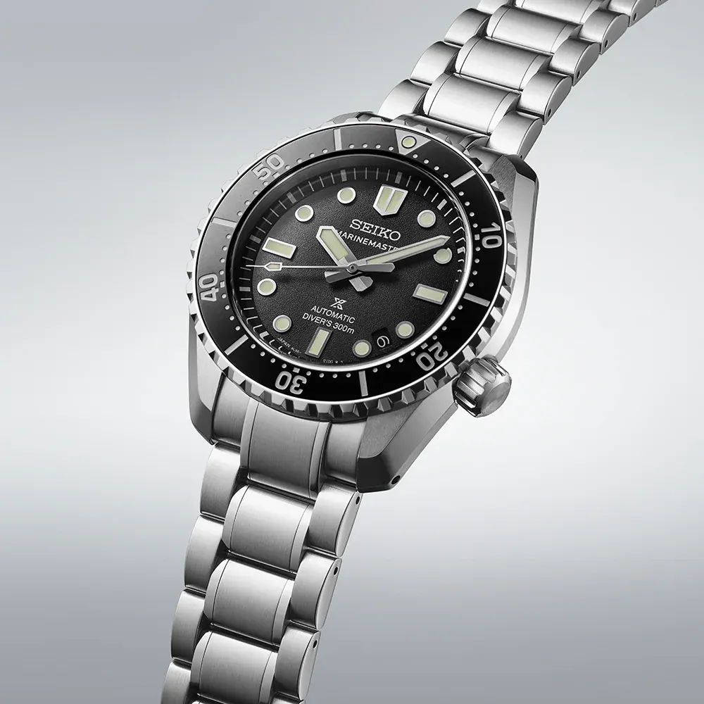 Seiko Prospex Prospex Marinemaster 1968 Heritage Diver 42.6mm Mens Watch Black detail 3