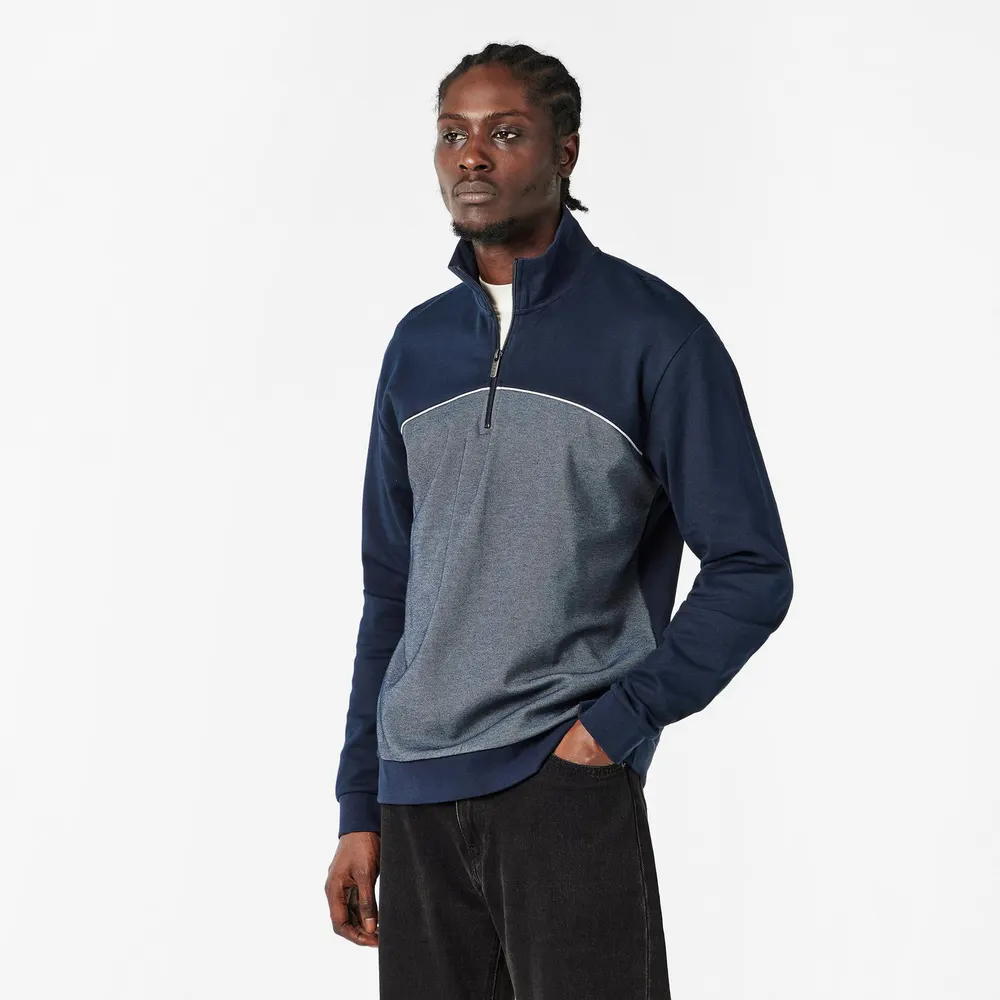 Boss Men's Quarter-Zip Fleece detail 3
