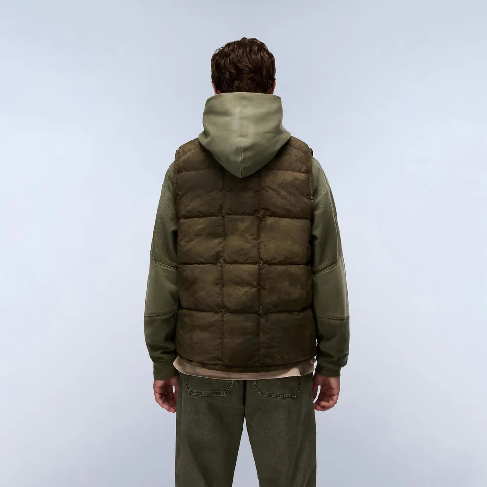 Napapijri Men's Vajolet Quilted Gilet detail 2