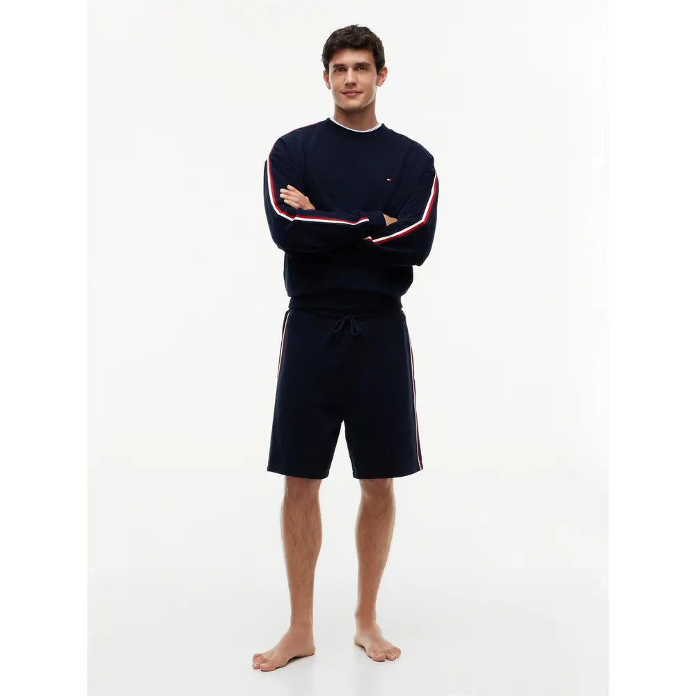 Tommy Hilfiger Men's Global Stripe Cotton Jogger Shorts detail 3
