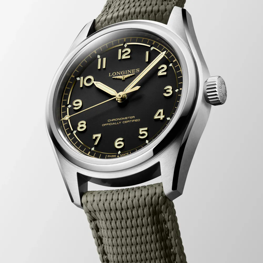 Longines Spirit Pilot 3 Hands 39mm Mens Watch Rubber Black detail 2