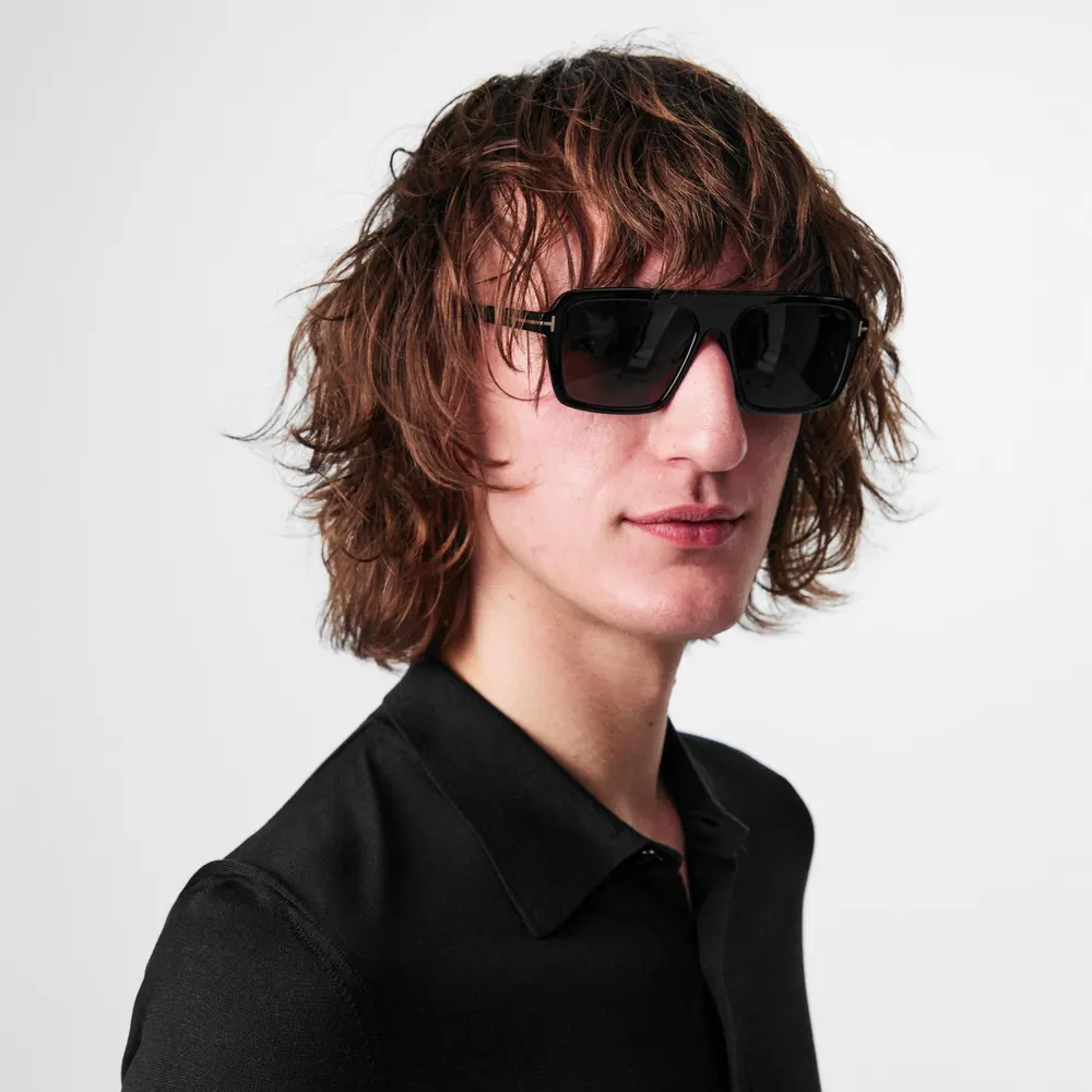 Tom Ford Mens Vincent TF1176 Sunglasses detail 2
