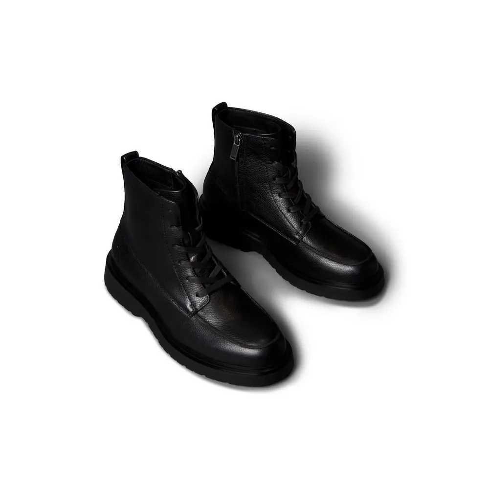 Calvin Klein Men's Leather Chukka Boots detail 2