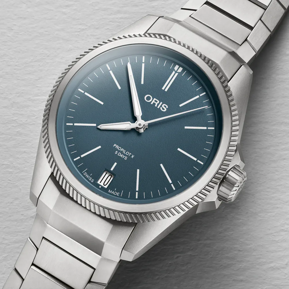 Oris ProPilot X Calibre 400 39mm Mens Watch detail 2