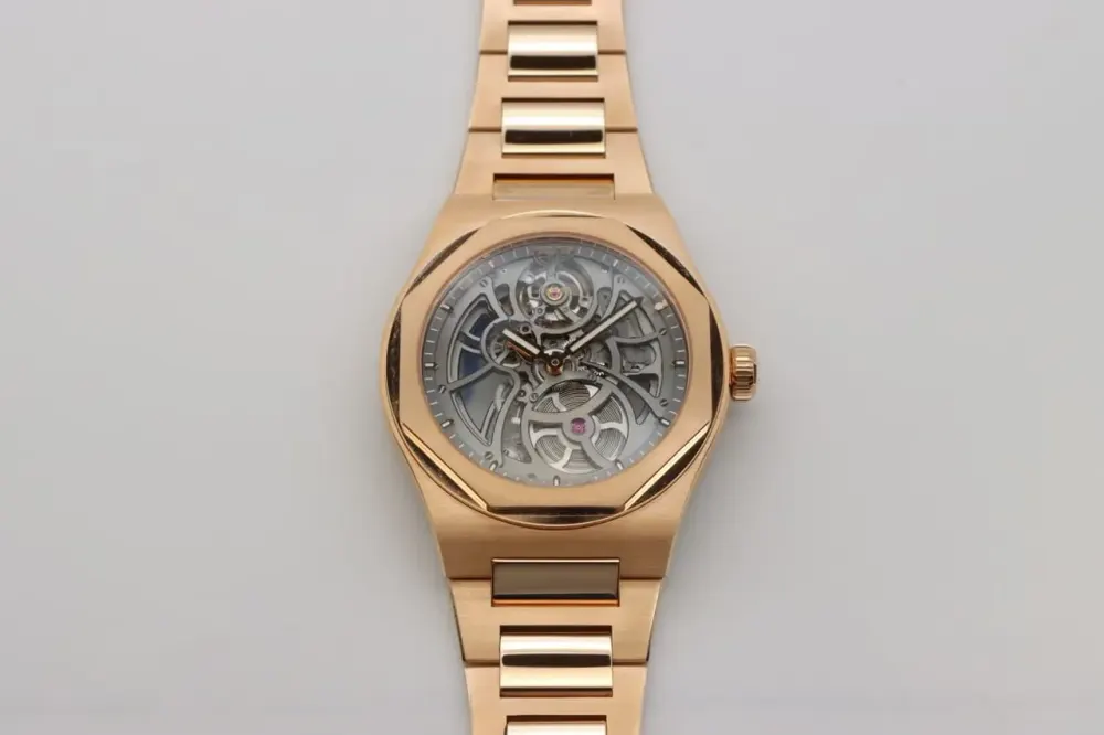 Girard Perregaux Laureato 81015-52-002-52A — 2023 — Very good in Skeleton – Pre-owned watches