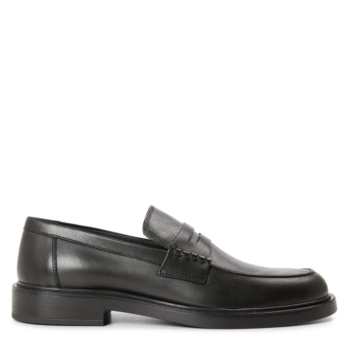 Burberry Burb Pembroke Loafer Sn64