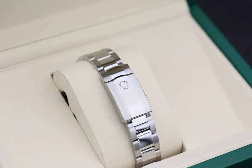 Rolex Datejust 41 126300 — 2026 — Unworn detail 3