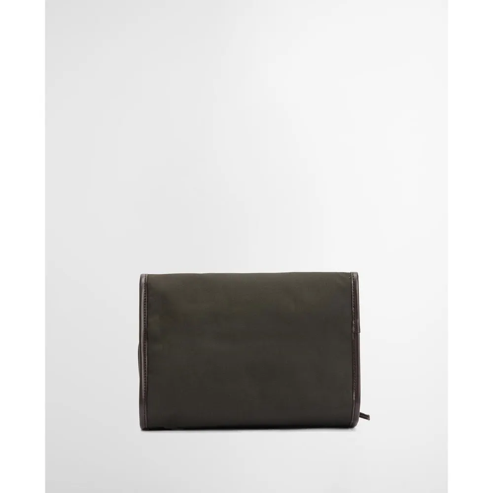 Barbour Waxed Hanging Washbag detail 2
