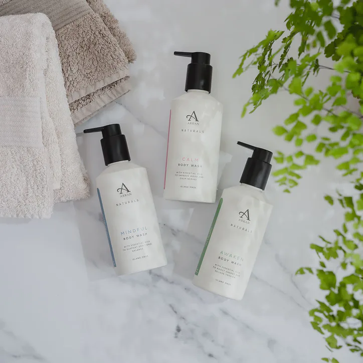 ARRAN Naturals Calm - Lavender & Chamomile Bath & Shower Gel 250ml detail 3
