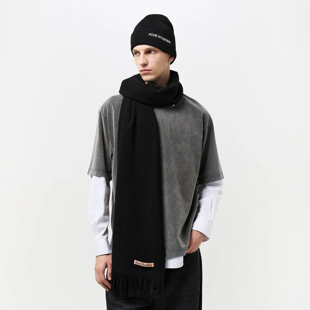 Acne Studios Canada Scarf detail 2
