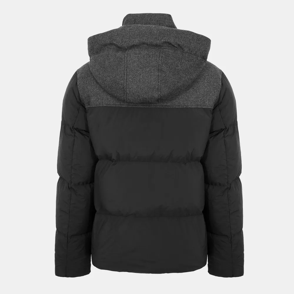 Canada Goose Men's Fairview Park Short Puffer Jacket detail 2