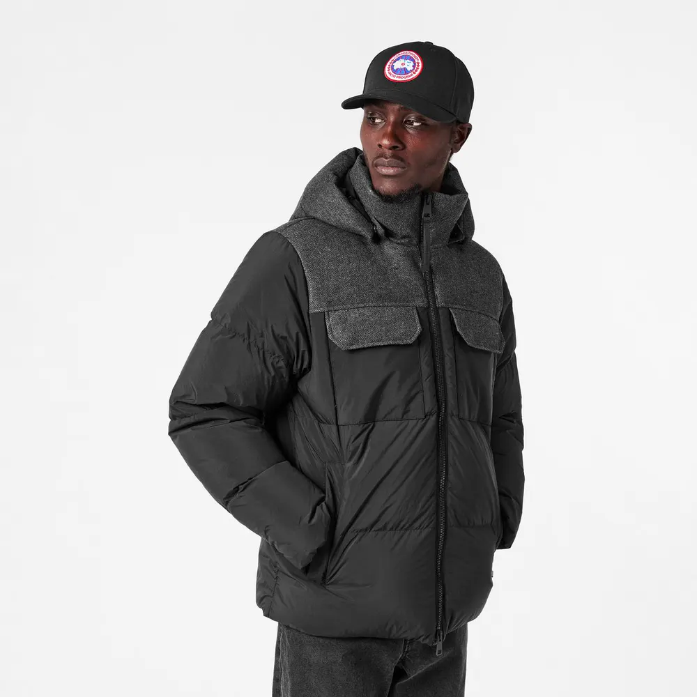 Canada Goose Men's Fairview Park Short Puffer Jacket detail 3