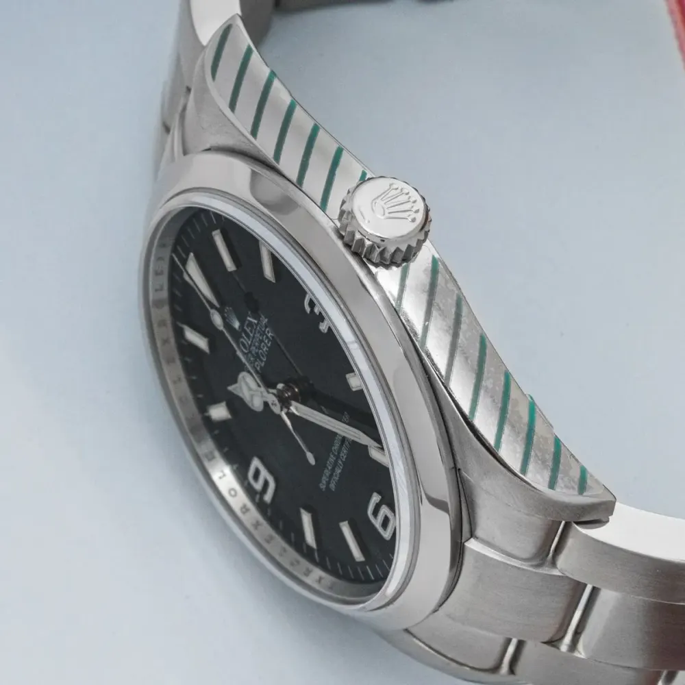 Rolex Explorer 114270 — 2008 — Excellent detail 2