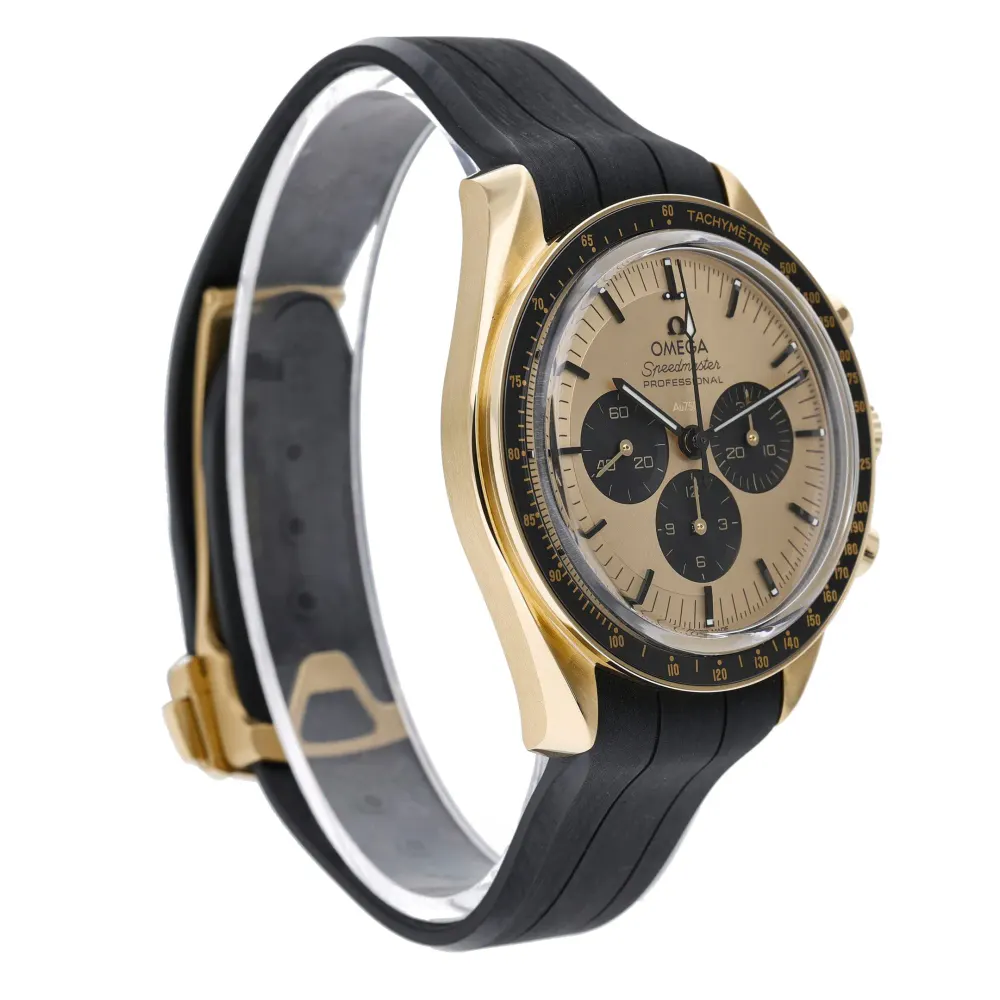 Omega Speedmaster Moonwatch 310.62.42.50.99.001 — 2025 — Excellent detail 2