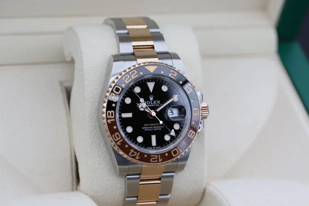 Rolex GMT Master II 126711 CHNR — 2022 — Very good detail 2