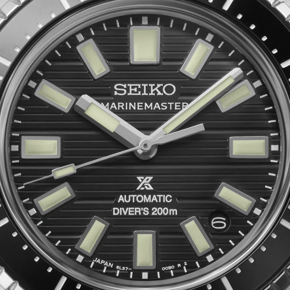 Seiko Prospex Black Dark Water Marinemaster 1965 Reinterpretation Diver 39.5mm Mens Watch Black detail 2