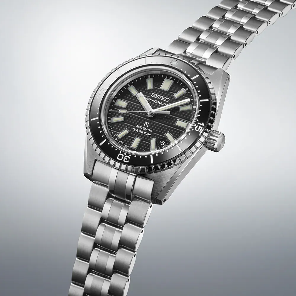 Seiko Prospex Black Dark Water Marinemaster 1965 Reinterpretation Diver 39.5mm Mens Watch Black detail 3