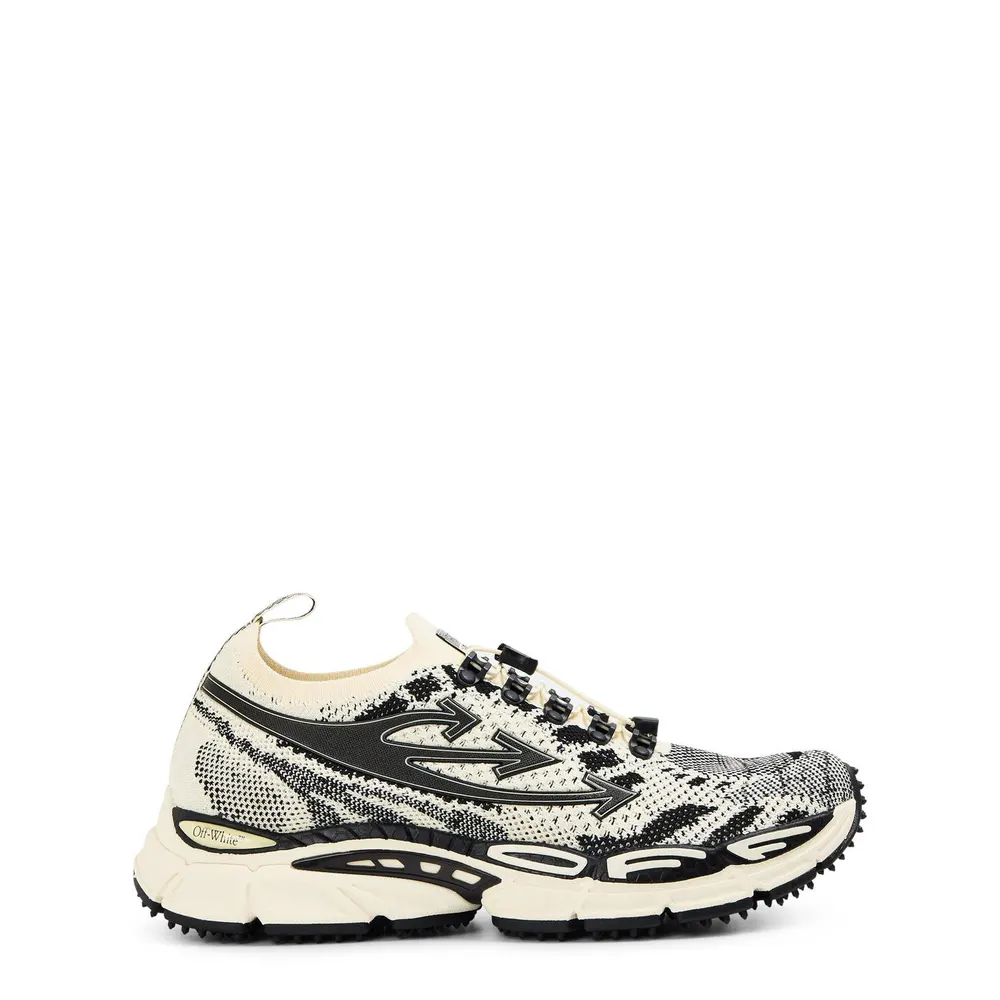 Off White Men's Trainers in Sand/Black – Footwear