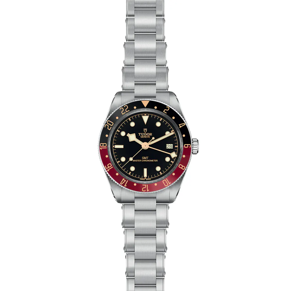 Tudor Black Bay 58 GMT 39mm black and burgundy bezel detail 2