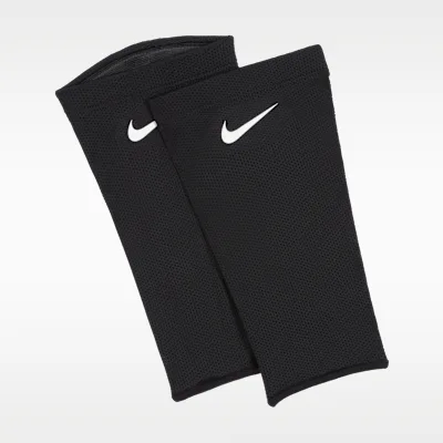 Nike Guard Lock Elite Football Sleeves - Black/White/White in Black/White/White – Nike men's and unisex