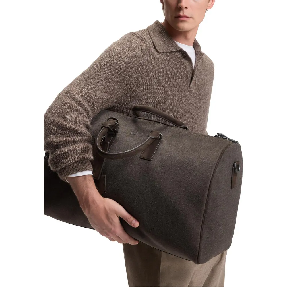 Boss x BECKHAM Axton Holdall detail 2