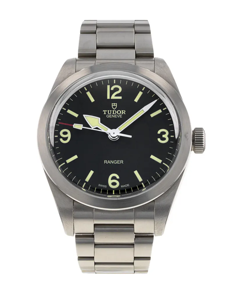 Tudor Ranger M79950-0001 — 2023 — Excellent in Black Quarter Arabic – Pre-owned watches