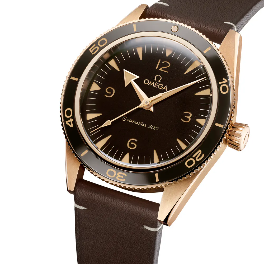 Omega Seamaster 300 Co-Axial Master Chronometer 41mm Bronze Gold detail 2