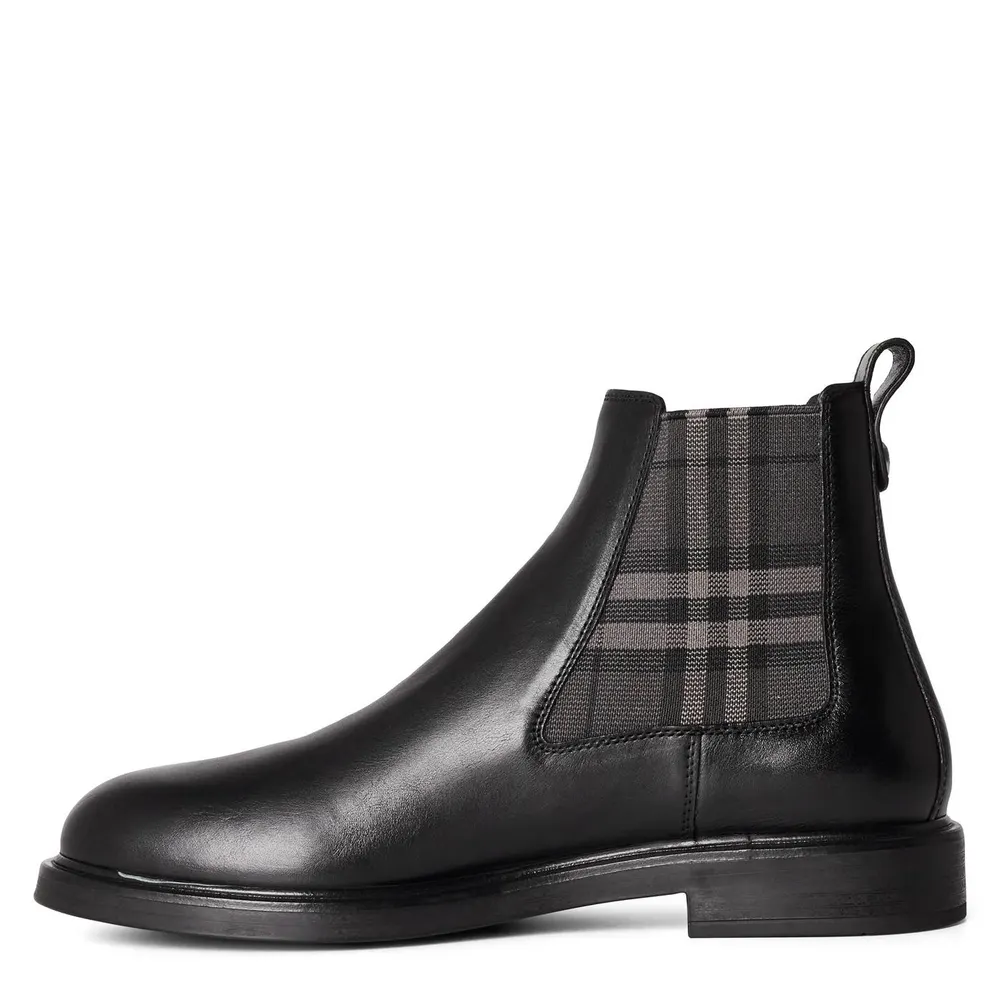 Burberry Burb Pembroke Boot Sn64 in Black, additional product view 2