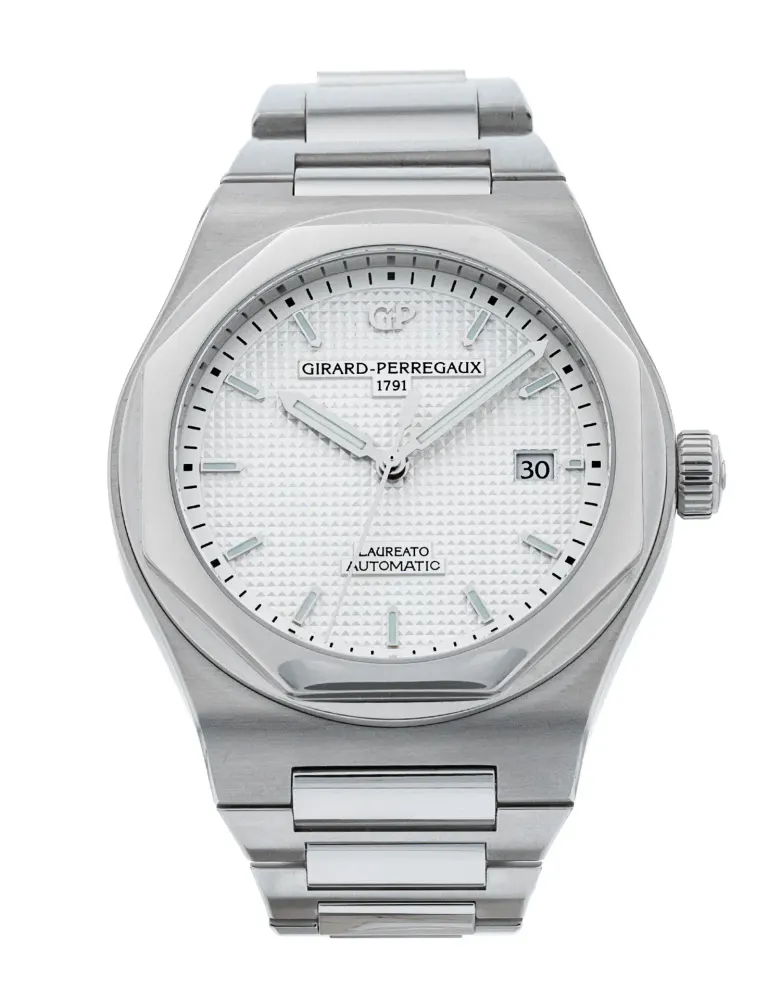 Girard Perregaux Laureato 81000-11-131-11A — 2021 — Excellent