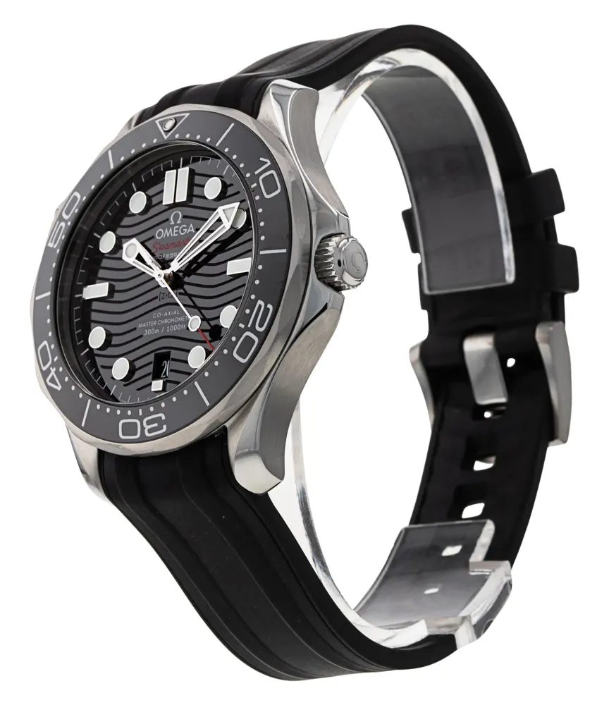 Omega Seamaster Diver 300m 210.32.42.20.01.001 — 2022 — Very good detail 2