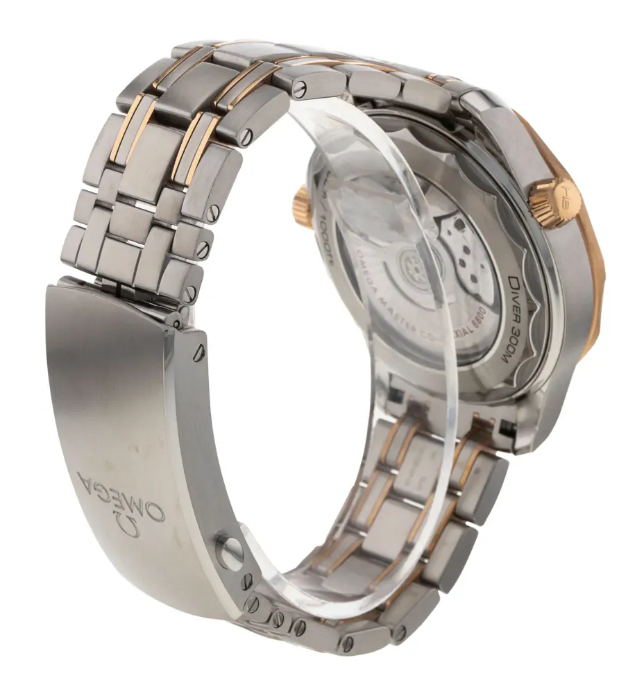 Omega Seamaster Diver 300m 210.20.42.20.01.001 — 2022 — Excellent detail 3