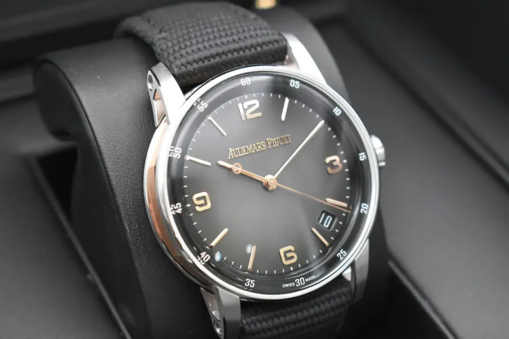 Audemars Piguet CODE 11.59 15210CR.OO.A002KB.01 — 2022 — Excellent in Grey Quarter Arabic, additional product view 2