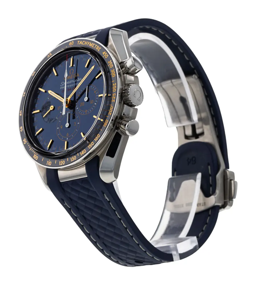 Omega Speedmaster Moonwatch 311.30.42.30.03.001 — 2018 — Excellent detail 2