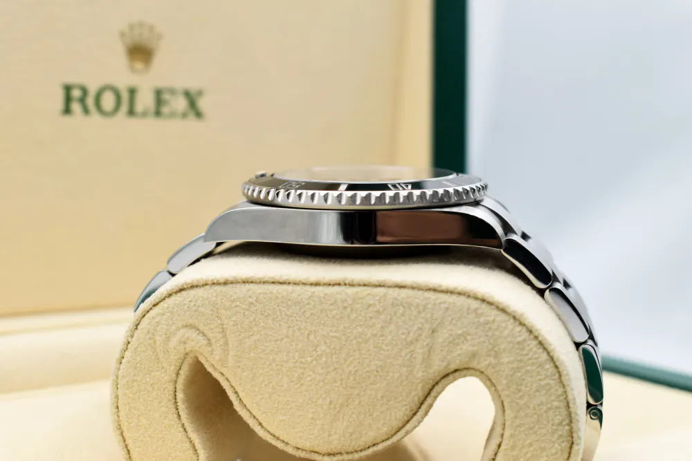 Rolex Submariner 114060 — 2017 — Excellent detail 3