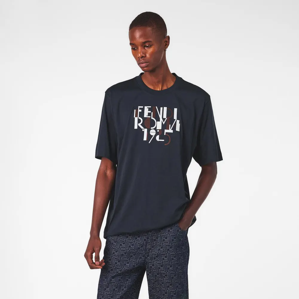 Fendi Men's T-Shirt detail 3