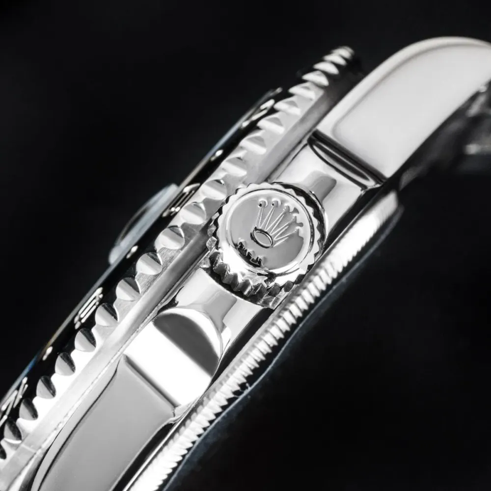 Rolex GMT Master II 116710 LN — 2010 — Excellent detail 2