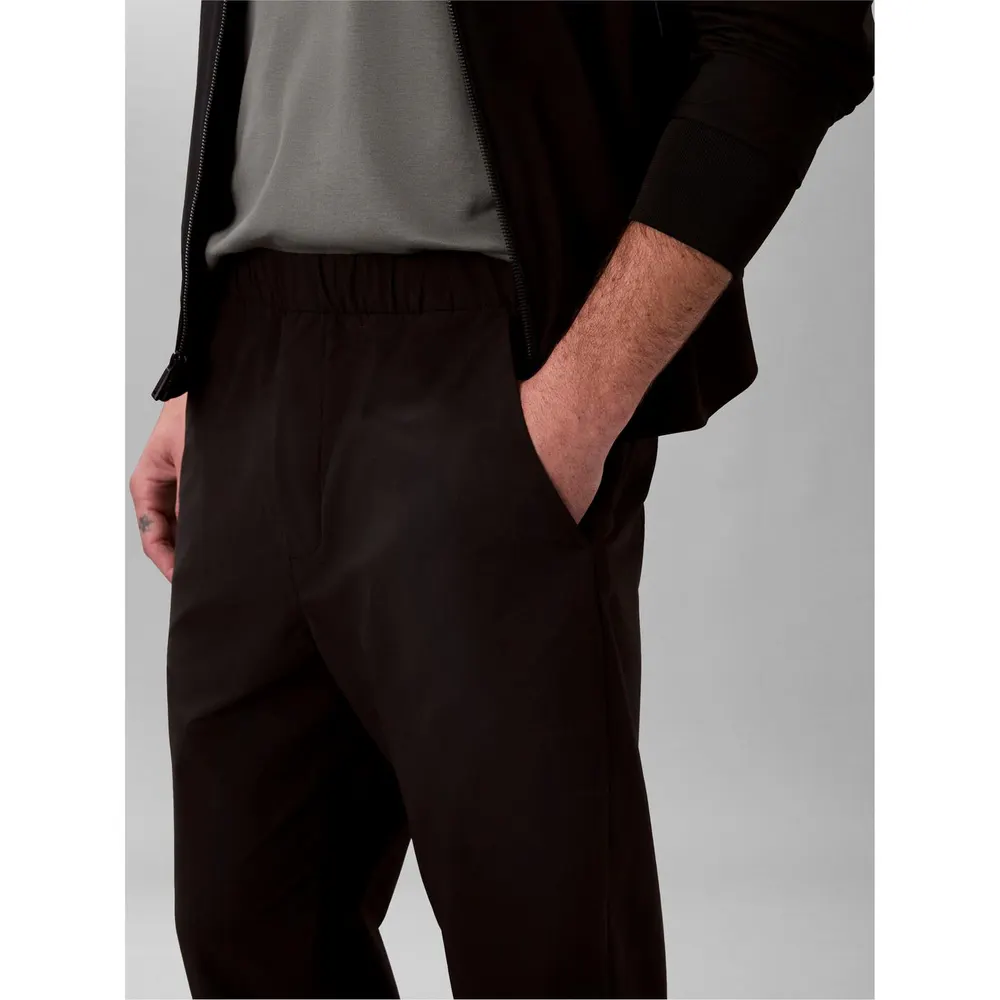 Calvin Klein Men's Tapered Trousers detail 3