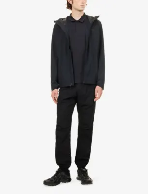 SALOMON Outscape 2L Logo-Patch Shell Jacket in DEEP BLACK, additional product view 2
