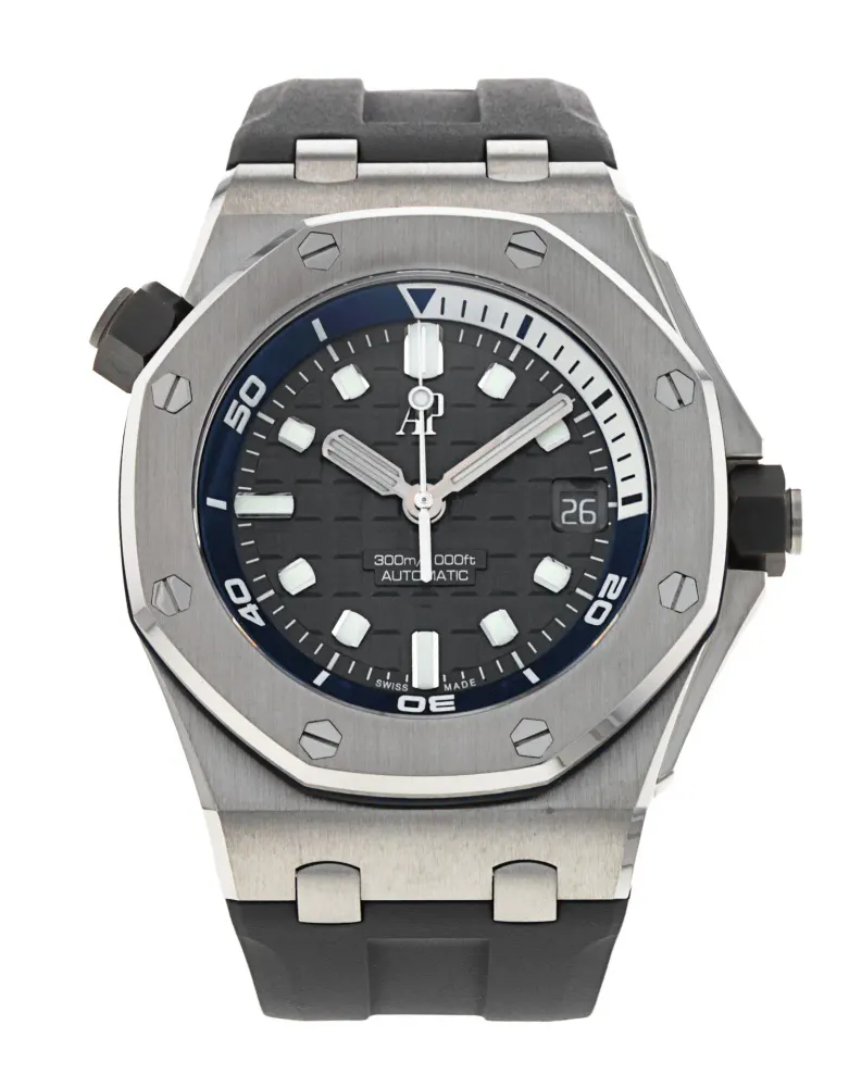 Audemars Piguet Royal Oak Offshore 15720ST.OO.A009CA.01 — 2024 — Excellent in Grey – Pre-owned watches