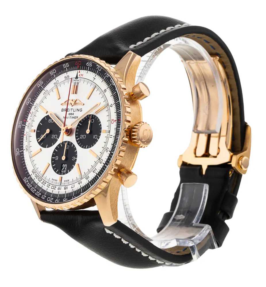 Breitling Navitimer RB0137 — 2022 — Very good detail 2