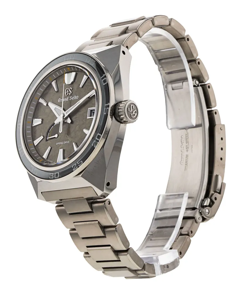 Grand Seiko Sport Collection SBGA403 — 2021 — Excellent detail 2