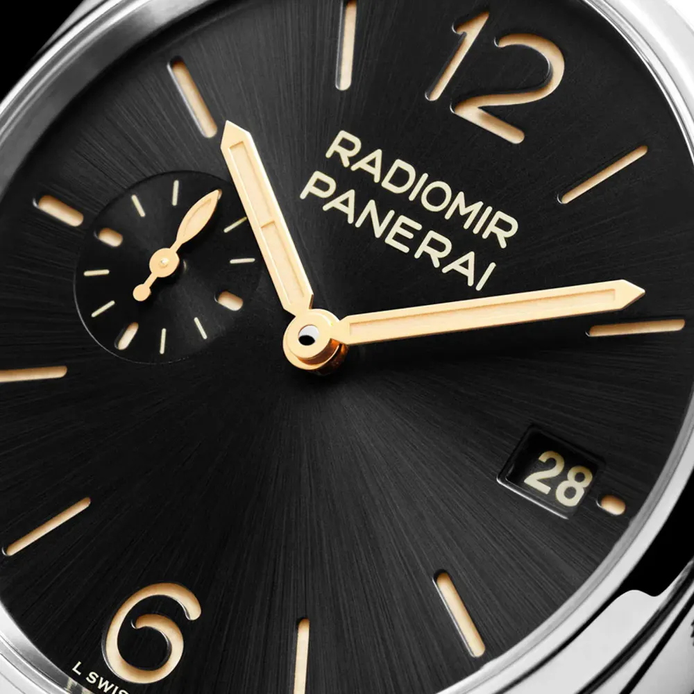 Panerai Radiomir Quaranta Automatic 40mm Mens Watch detail 3