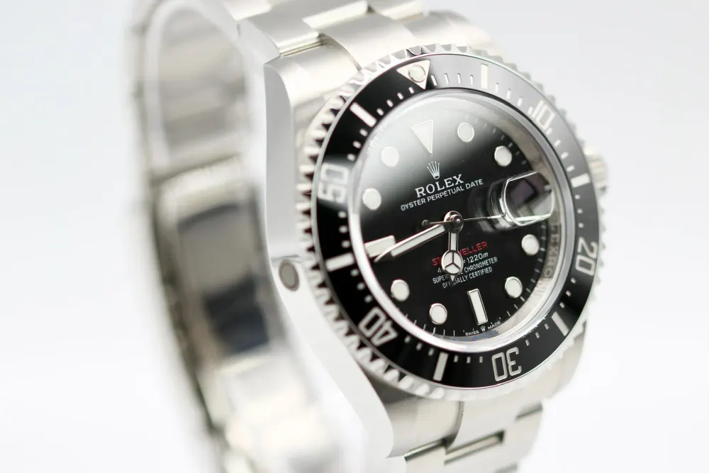Rolex Sea-Dweller 126600 — 2019 — Excellent detail 3