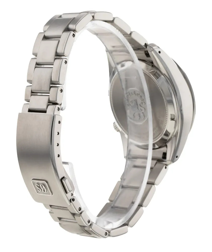 Grand Seiko Sport Collection SBGM247 — 2021 — Excellent detail 3